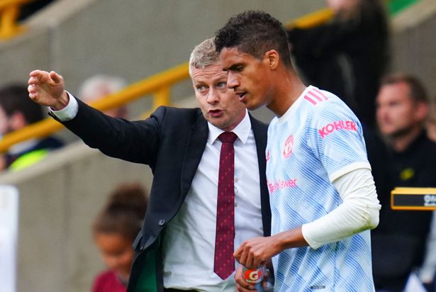 Isi Percakapan dengan Solskjaer yang Meyakinkan Varane Gabung Man United