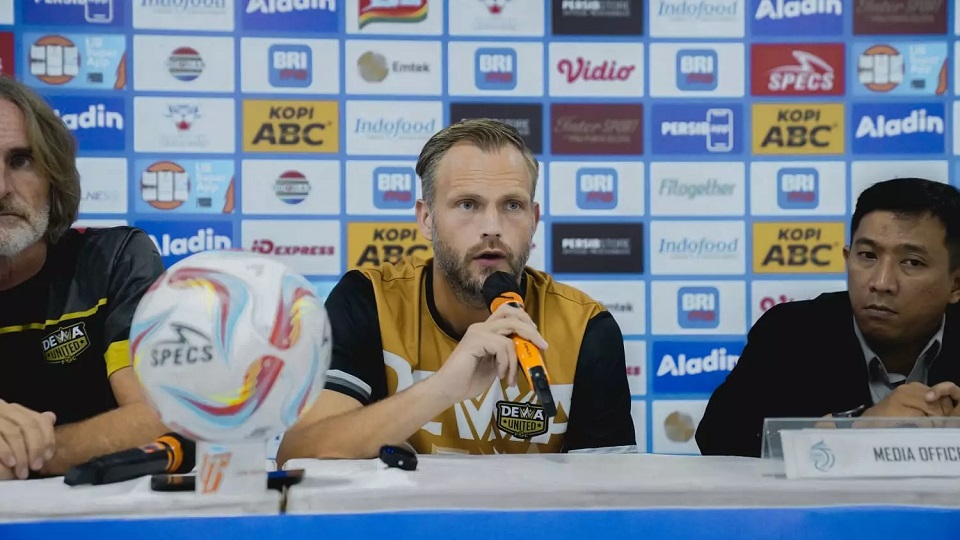 Sonny Stevens Tak Sabar Hadapi Madura United