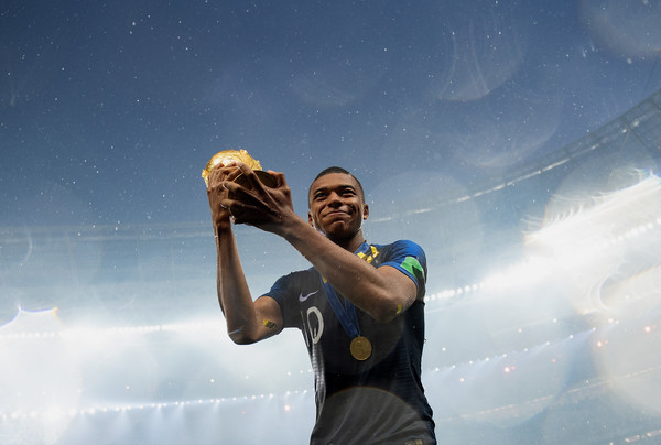 Kylian Mbappe Janji Setia di PSG Setelah Juara Piala Dunia 2018