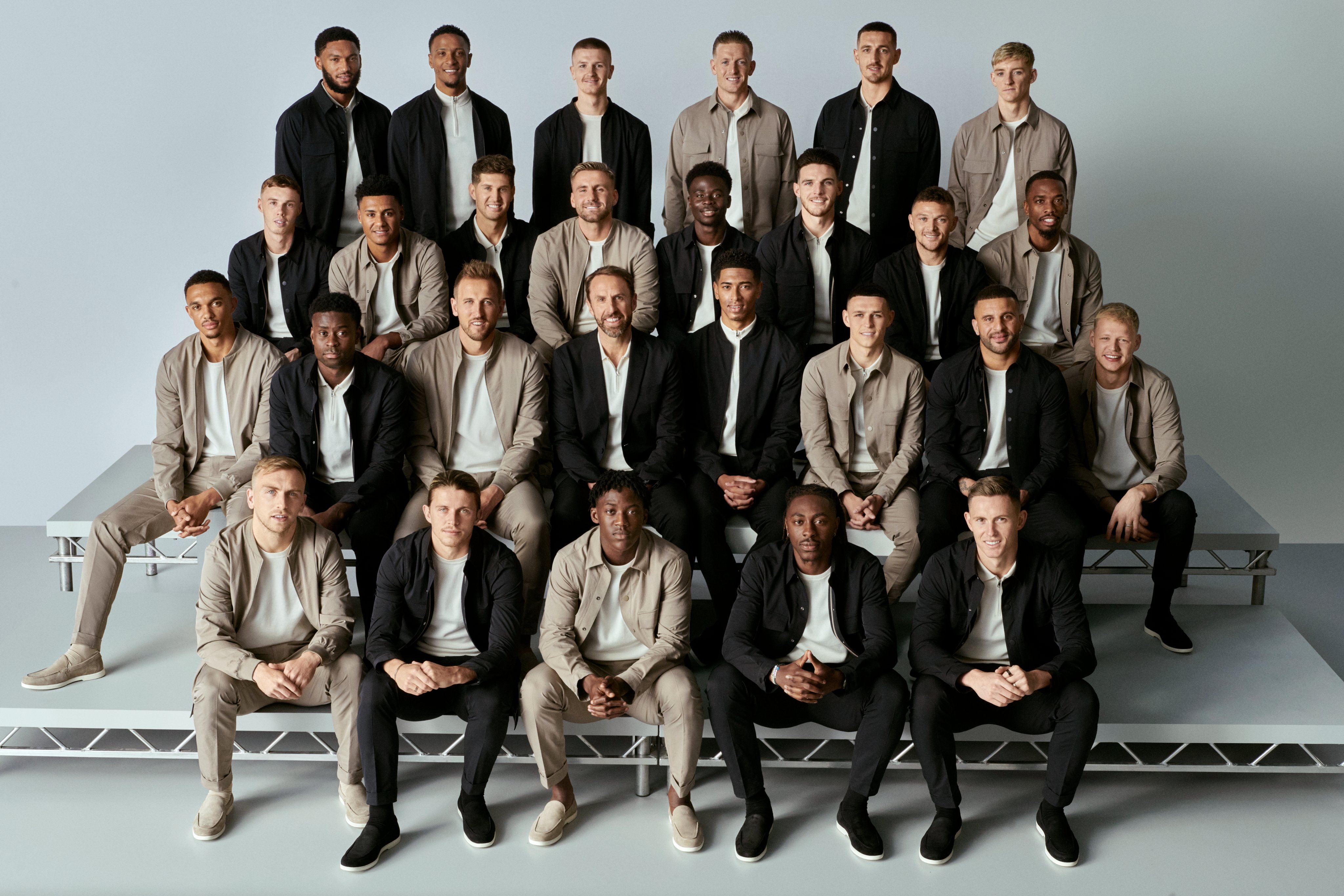 Marks & Spencer Hadirkan Pakaian Bergaya Elegan untuk Timnas Inggris