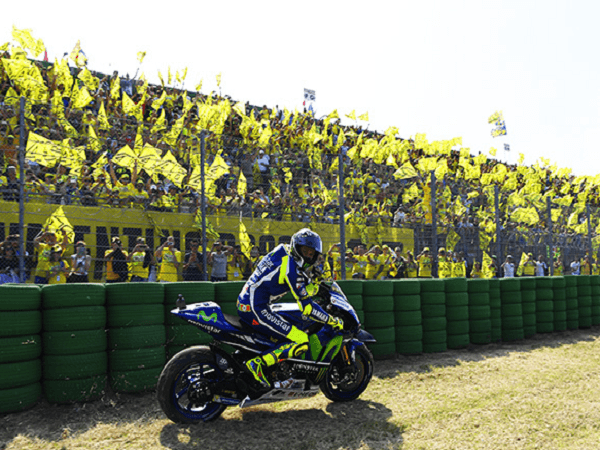 Aksi Terakhir Rossi di Misano, Tribun Penonton Akan Semakin Kuning