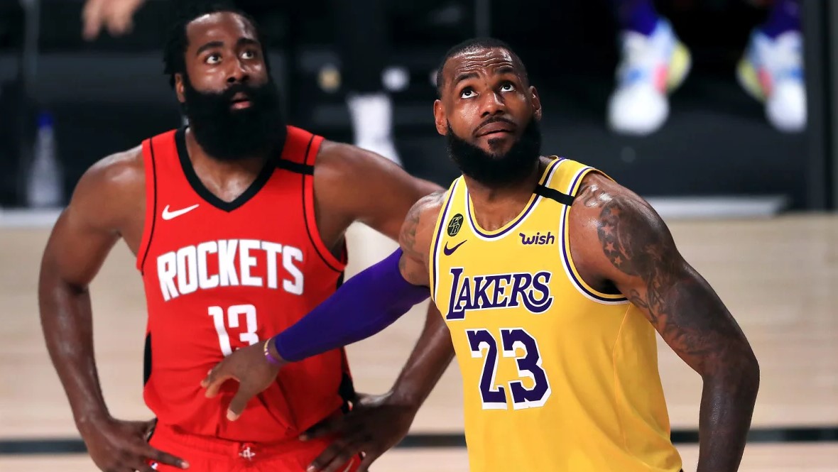 LeBron James, James Harden, dan 'Seni' Dapatkan Lemparan Bebas