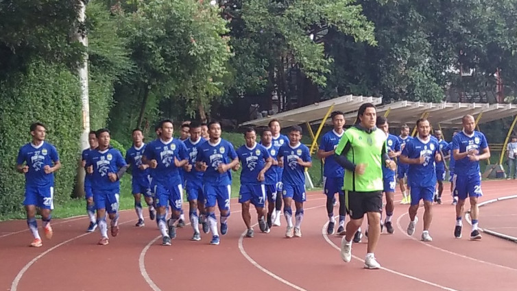 Persib Siapkan 20 Pemain Hadapi Perserang Serang