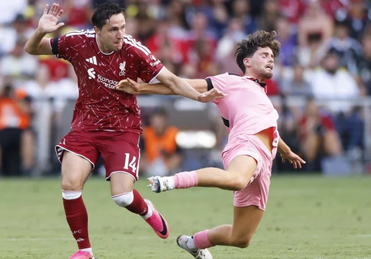 Belum Menyerah, Federico Chiesa Perjuangkan Tempat Bermain di Liverpool