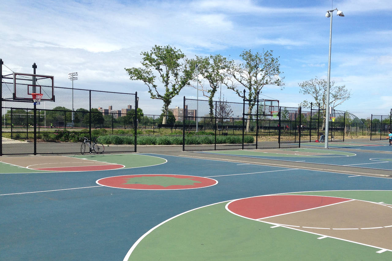 Sebelum Order, 5 Tips Memilih Sepatu Basket untuk Lapangan Outdoor