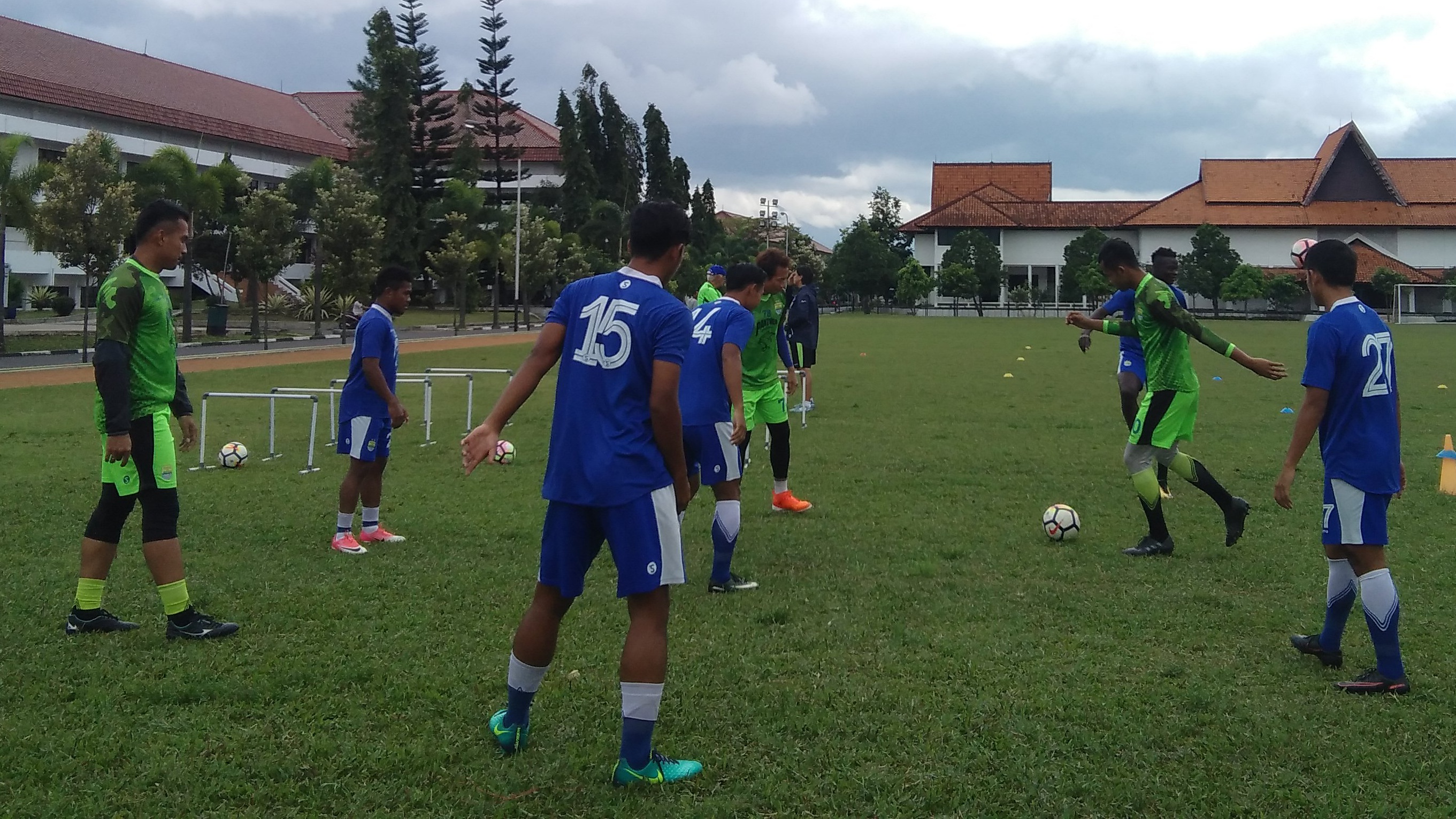 Mario Gomez Ungkap Alasan Persib Bandung Tak Ikut Piala Gubernur Kaltim