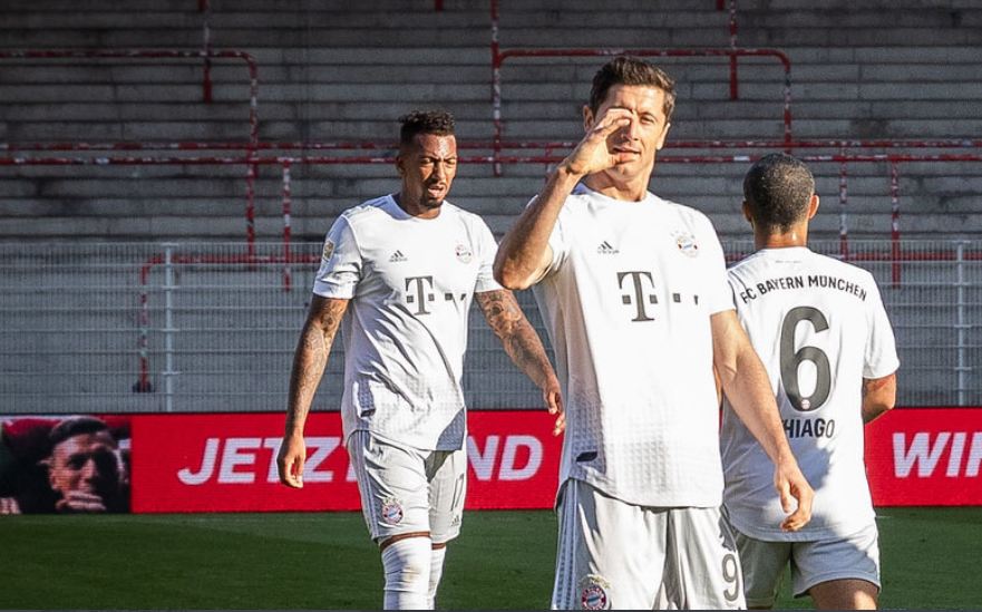 Cetak 40 Gol di Seluruh Kompetisi, Robert Lewandowski Buru Rekor Gerd Muller di Bundesliga