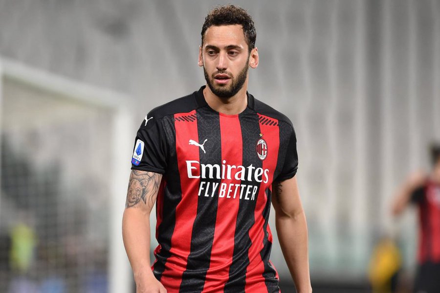 Hakan Calhanoglu Konfirmasi Membelot ke Inter, Test Medis Hari Ini