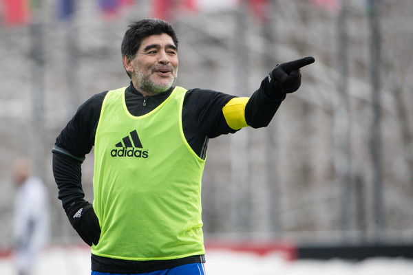 Maradona Resmi Kembali Menjadi Pelatih Sepak Bola