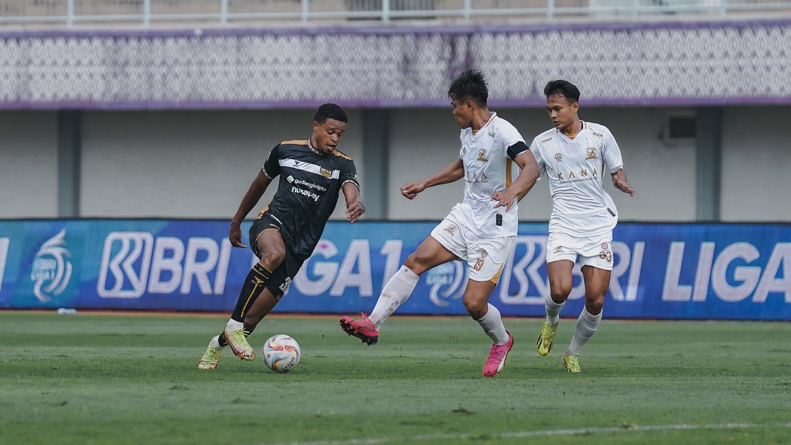 Hasil Liga 1: Bhayangkara FC Menang 5-1 atas Barito Putera, Dewa United FC Berbagi Satu Poin