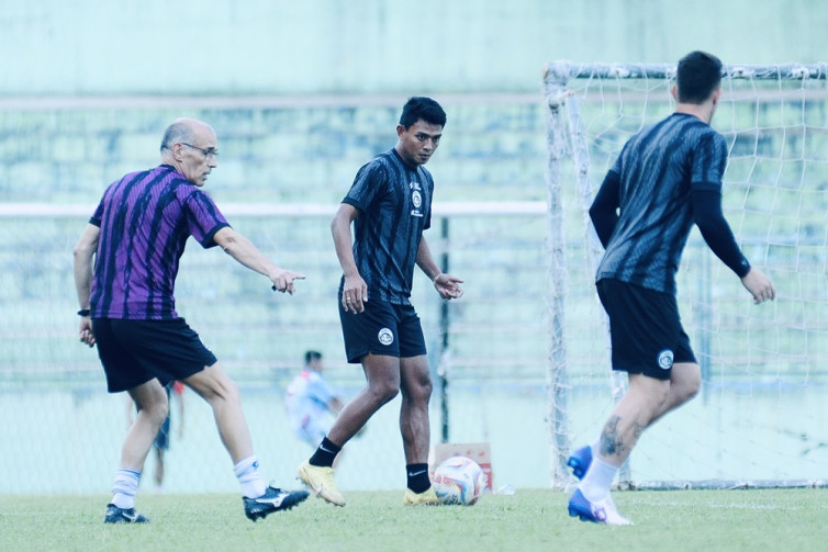 Arema FC Dikejar Waktu Melengkapi Susunan Staf Kepelatihan