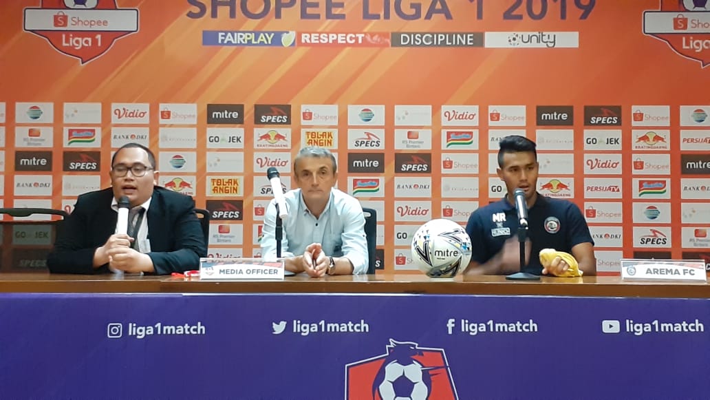 Misi Arema FC Curi Poin Tuntas, Milomir Seslija: Laga Berjalan Bagus