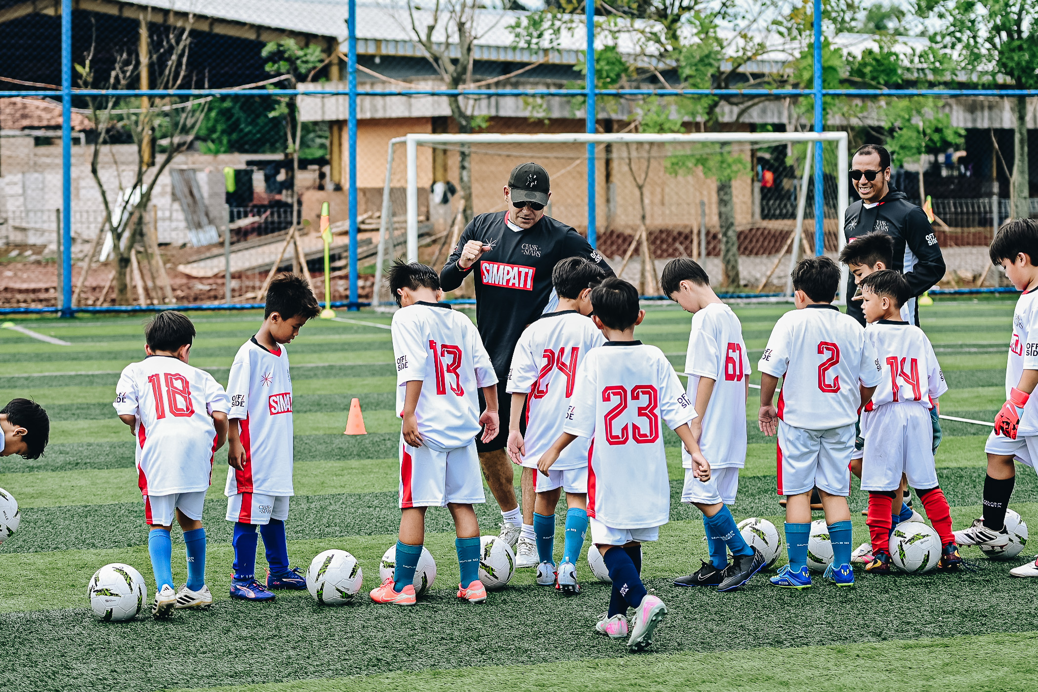 Cristian Gonzales Tutup Simpati Class of Stars, Lima Anak Dapat Golden Ticket Bertemu Patrice Evra
