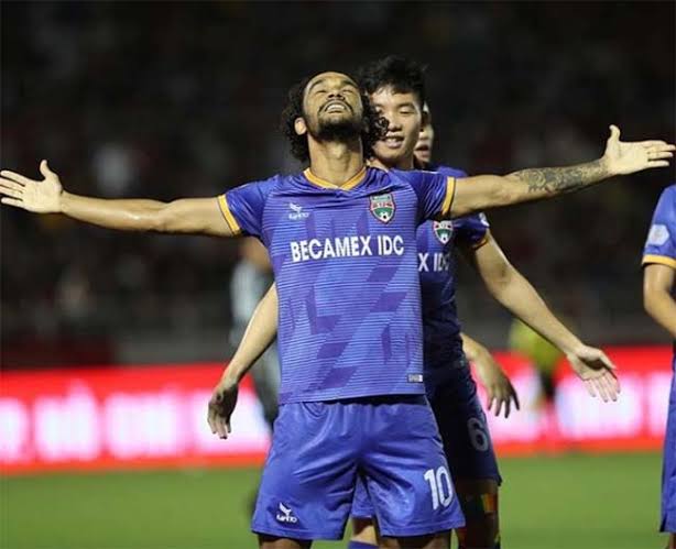 Hedipo Gustavo Buka Peluang Ikuti Jejak Carlos Carvalho de Oliveira ke Arema FC