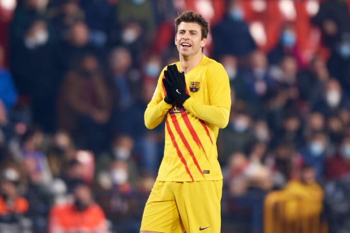 Barcelona Tersandung, Pique Justru Beri Perhatian kepada Madrid