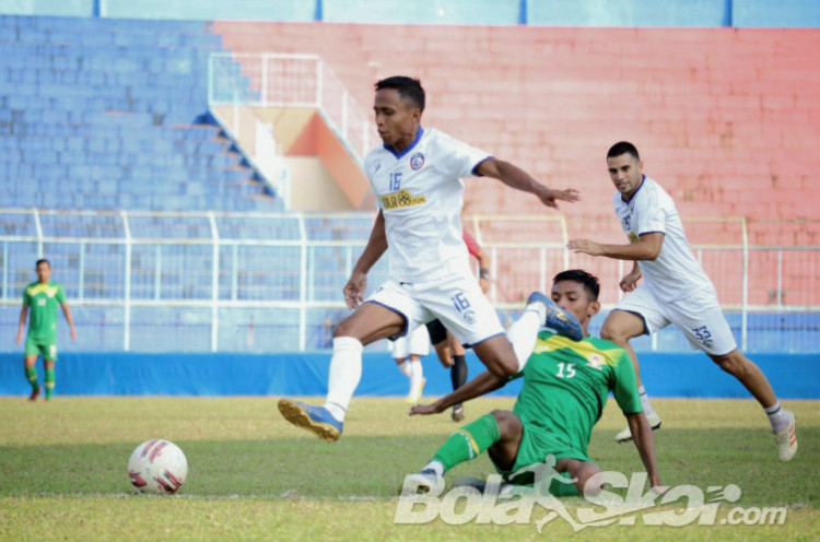 Arema FC Tak Beri Opsi Perpanjangan Kontrak pada 10 Pemain