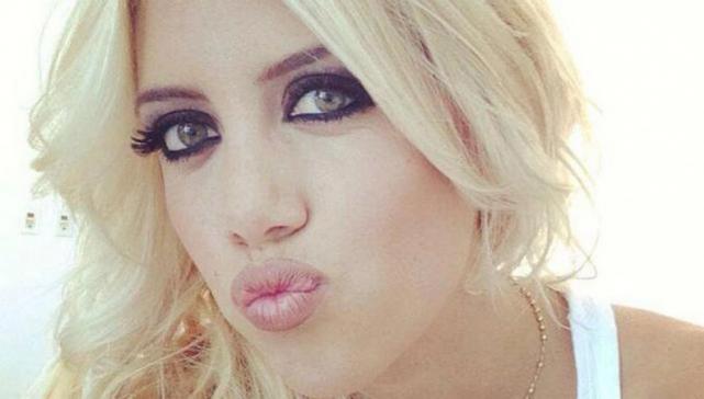 Wanita Seksi Merampungkan Transfer Mauro Icardi