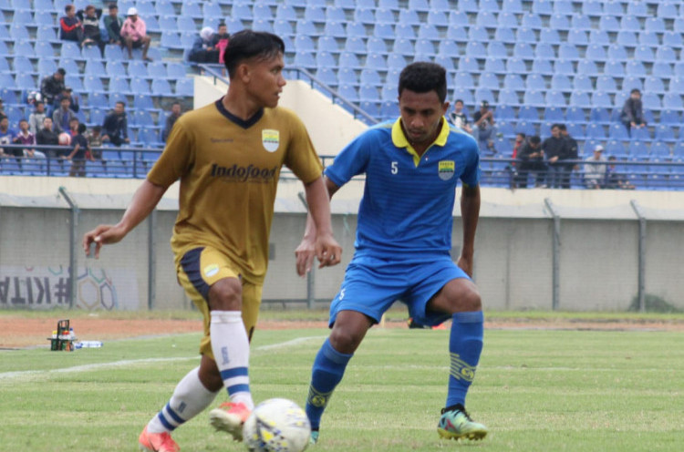 Persib Bandung Menang 4-1 atas Tim B, Rene Alberts Sulit Bicara Kelemahan