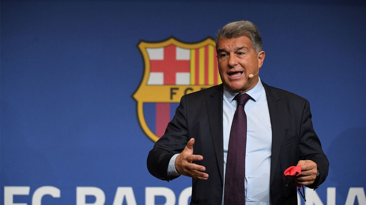 Usaha Terakhir Joan Laporta untuk Selamatkan Barcelona dari Kebangkrutan