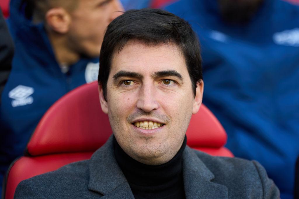 Cesc Fabregas Tolak Tawaran, Andoni Iraola Jadi Kandidat Terkuat Pelatih Baru Chelsea