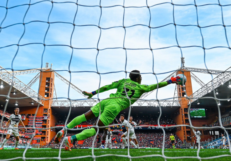 Incar Zion Suzuki, Inter Siap Saling Sikut dengan Milan