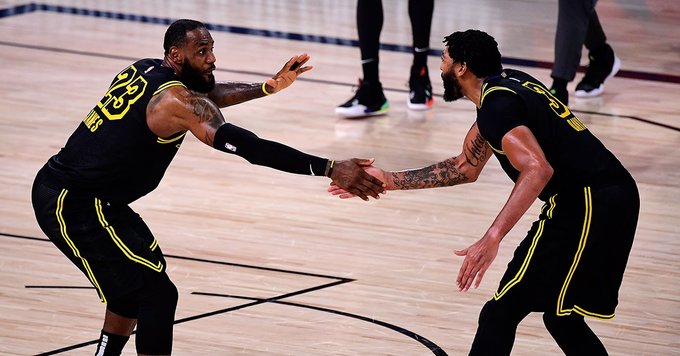 Hasil Semifinal NBA: Bucks Perpanjang Napas, Lakers Imbangi Rockets