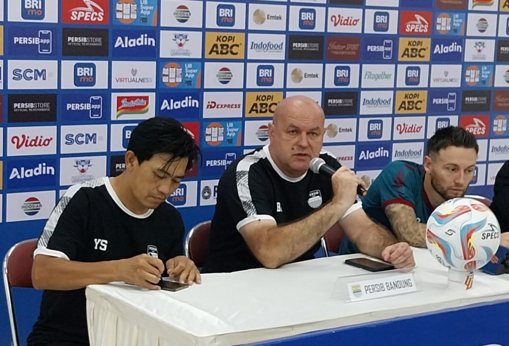 Bojan Hodak Bersyukur Persib Raih Dua Kemenangan Sebelum Hadapi Persija