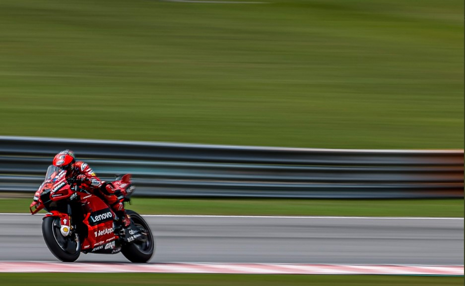 MotoGP Malaysia: Bagnaia Menang, Gelar Juara Dunia Ditentukan di Valencia
