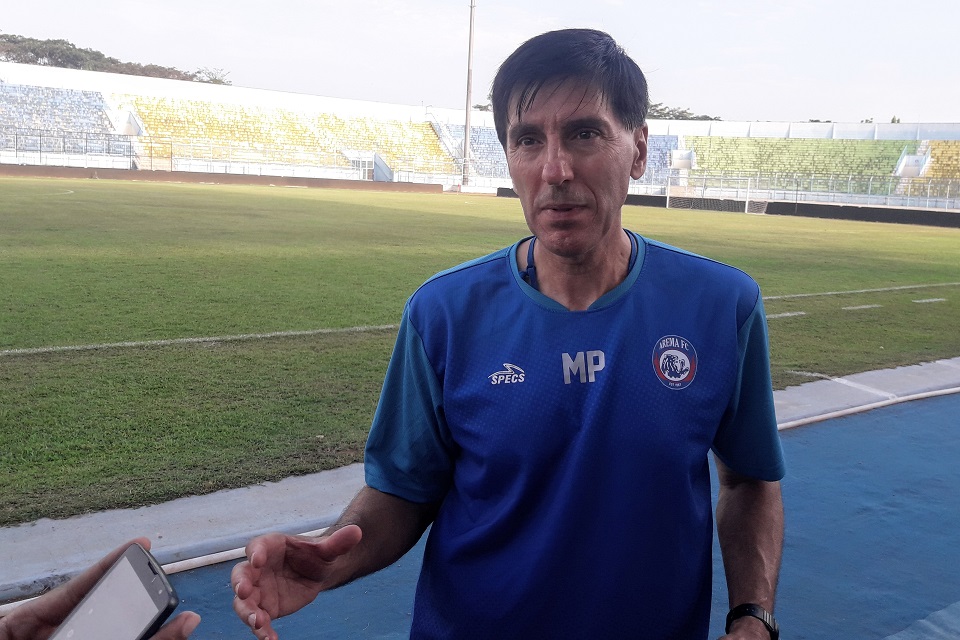 Pelatih Arema FC Waspada dengan Bek Tengah Asing PSIS Semarang