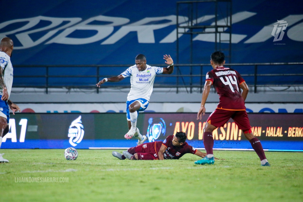 Lini Depan Masih Mandul, Begini Komentar Pelatih Persib