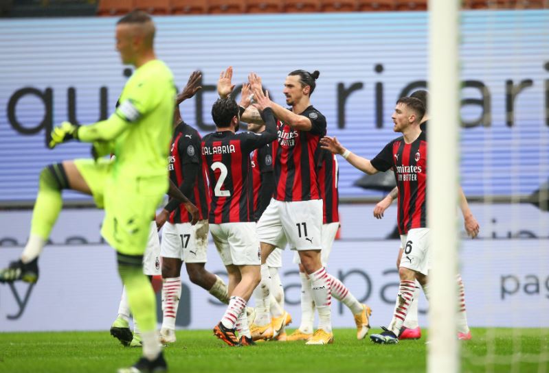 Milan 4-0 Crotone: Ibrahimovic Ukir Rekor, Rossoneri Kembali ke Puncak Klasemen