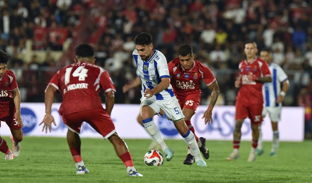 Persib Dikalahkan Persijap, Bojan Hodak Sangat Marah Sampai Keluar Kalimat 'Betapa Bodohnya Gol Kedua'