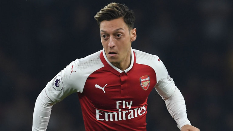 Wenger Beri Sinyal Penjualan Sanchez dan Ozil
