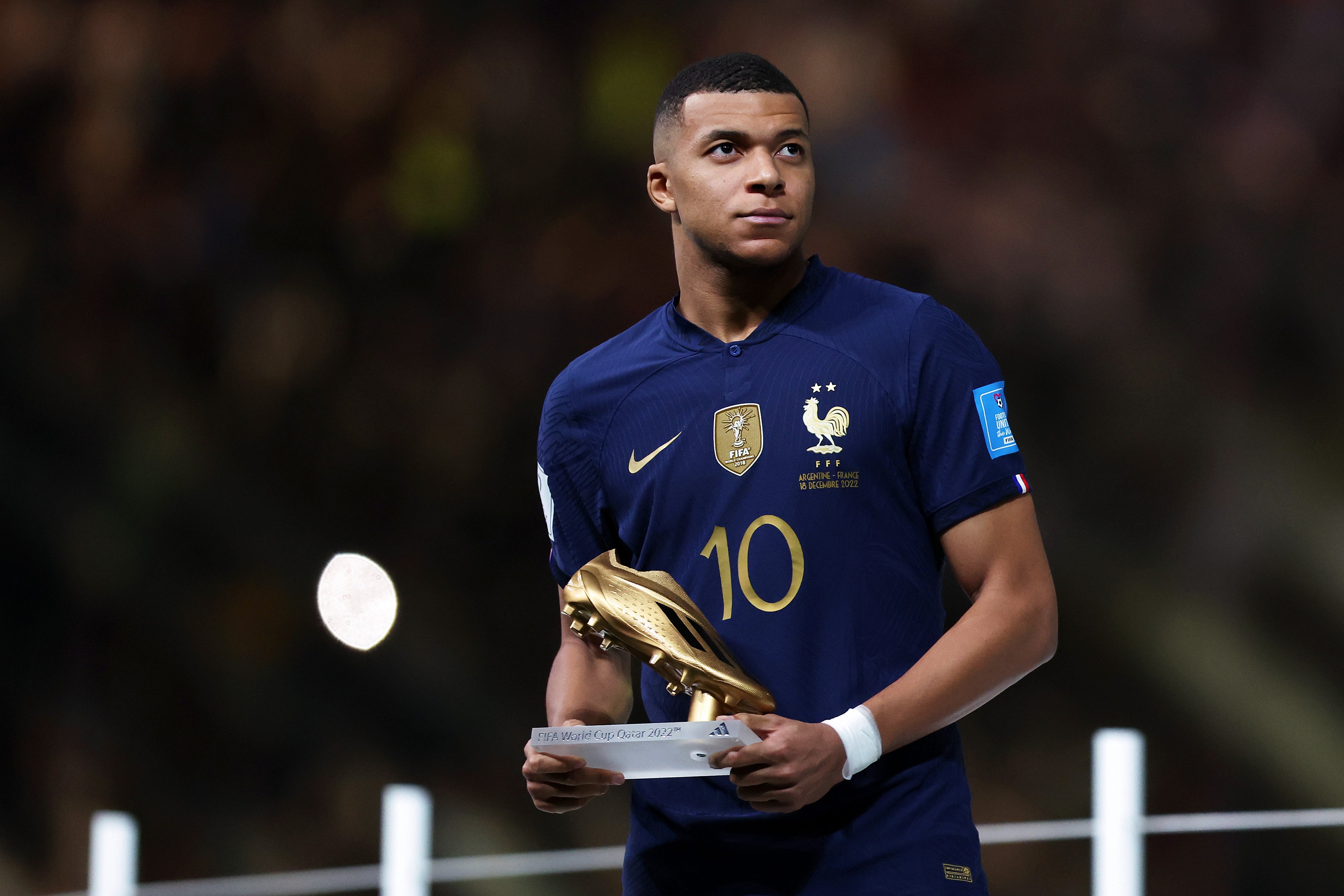 Orang Nomor Satu Prancis Mencoba Menghibur Kylian Mbappe