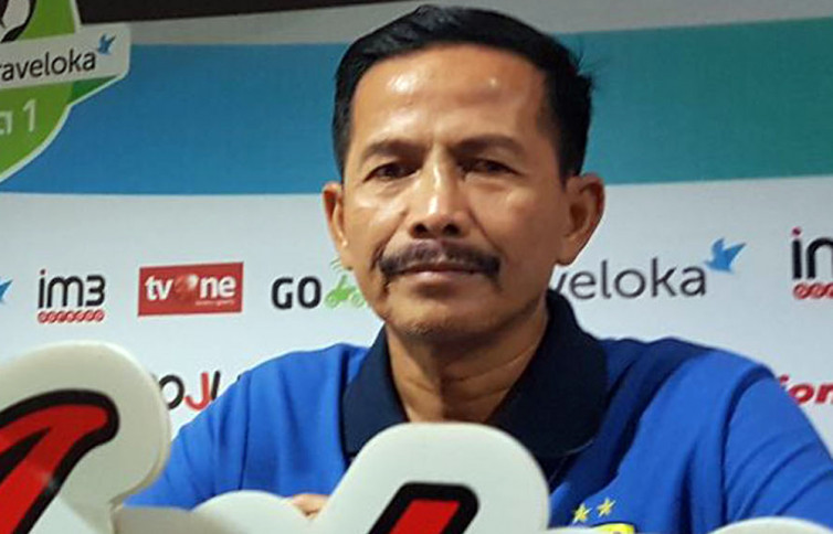 Digosipkan Selangkah Lagi ke Persebaya, Ini Kata Djadjang Nurdjaman