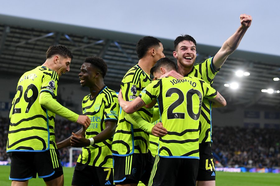Tidak Frustrasi, Arsenal Nikmati Persaingan dengan Manchester City