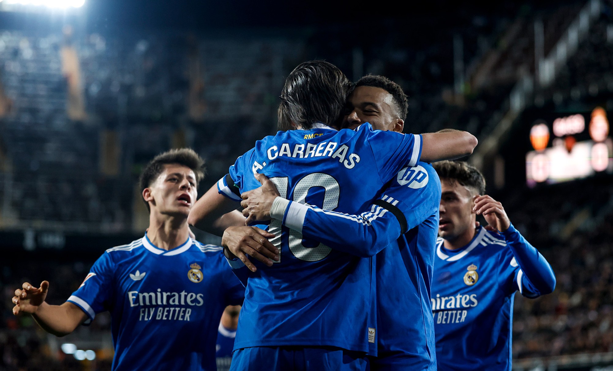 Hasil LaLiga: Bekuk Valencia 2-0, Real Madrid Tempel Barcelona