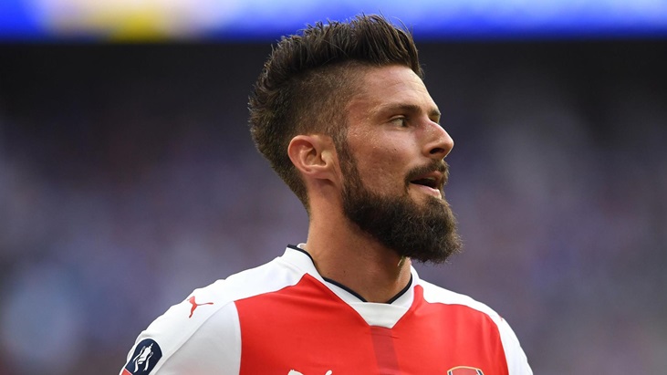 Cetak Gol Setengah Salto, Giroud Akui Beruntung