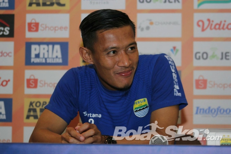 Dirumorkan ke Dewa United dan PSS, Henhen Herdiana Tegaskan Masih Terikat Kontrak 