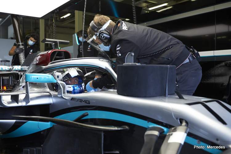 Mercedes Merasa Berutang Balapan kepada Penggemar F1