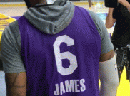 LeBron James Ungkap Alasan Kenakan Nomor Punggung Enam di LA Lakers