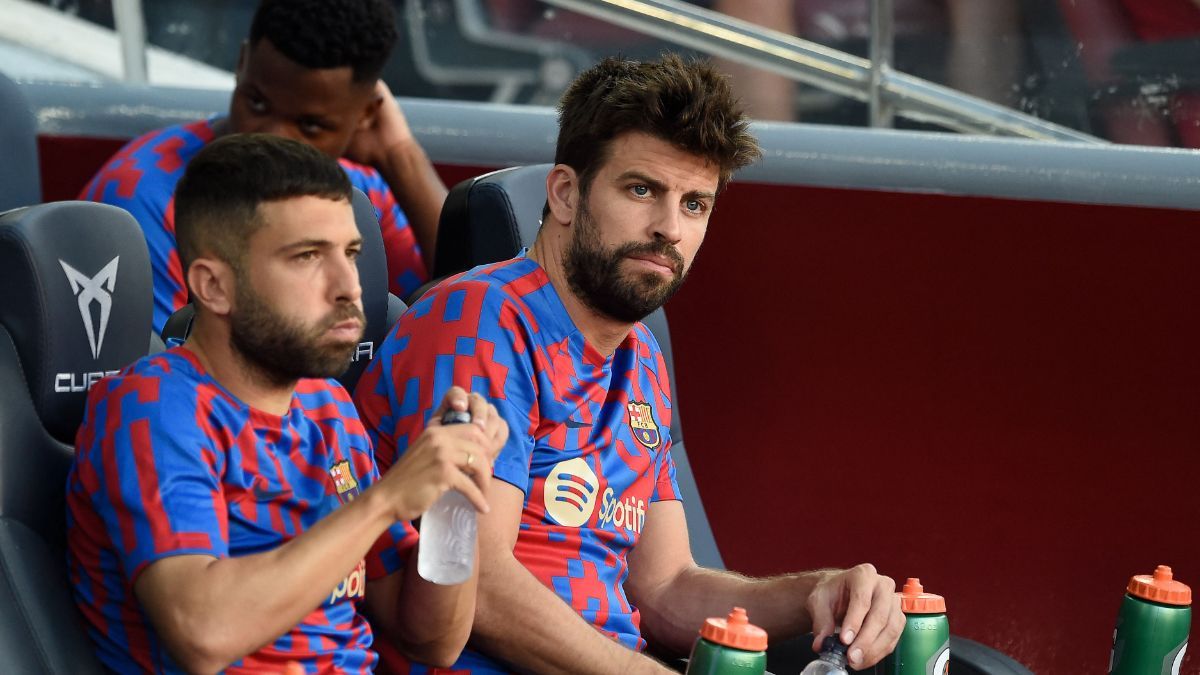 Ada Udang di Balik Batu, Alasan Barcelona Jarang Mainkan Gerard Pique