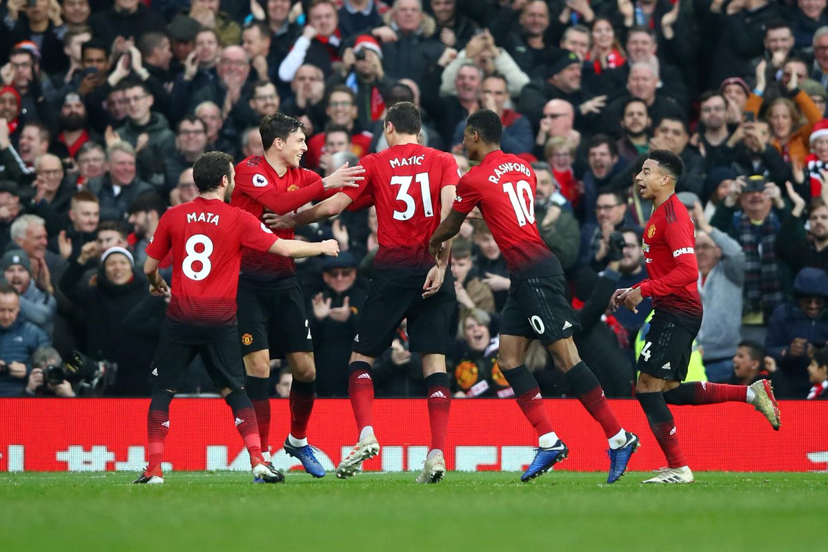 Manchester United 3-1 Huddersfield: Tiga Poin di Debut Kandang Solskjaer