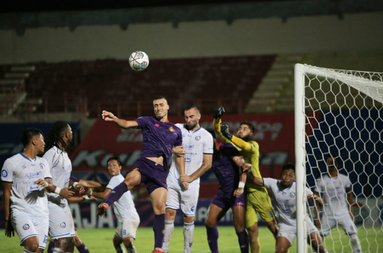 Ketenangan Jadi Kunci Kemenangan Arema FC atas Persik