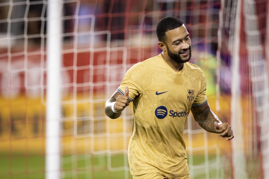 Barcelona Siap Putus Kontrak Depay, Kini Bola di Tangan Juventus