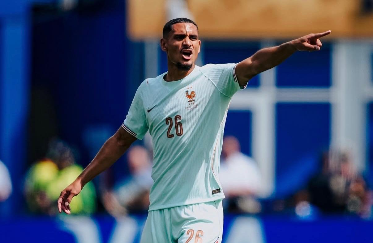 Bek Timnas Prancis Maxence Lacroix Terbuka Gabung Chelsea