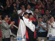 Cerita Pesilat Hanifan bersama Jokowi-Prabowo Berpelukan dalam Balutan Bendera Merah Putih