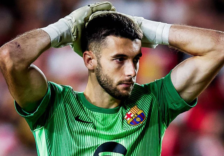 Buat Blunder Berujung Gol pada Laga Real Oviedo vs Barcelona, Joan Garcia Dibela Hansi Flick