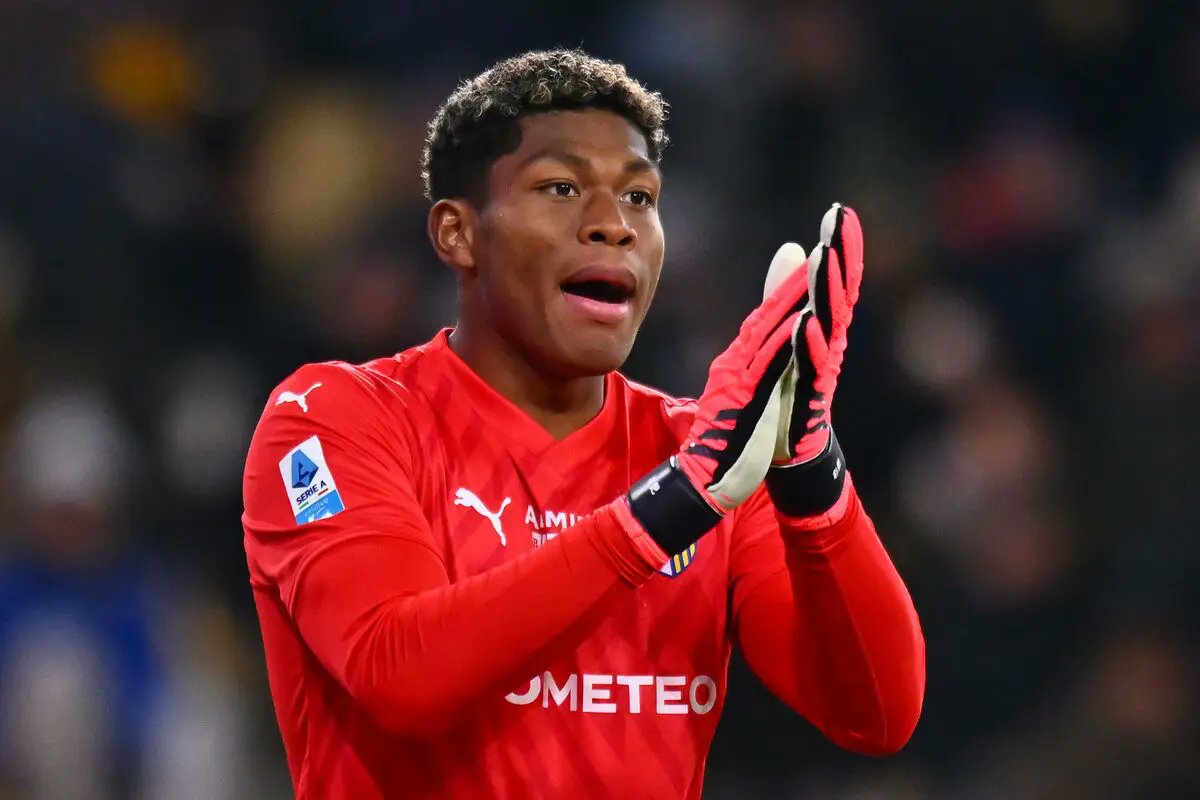 Mike Maignan Menuju Pintu Keluar, AC Milan Pantau Dua Kiper Muda