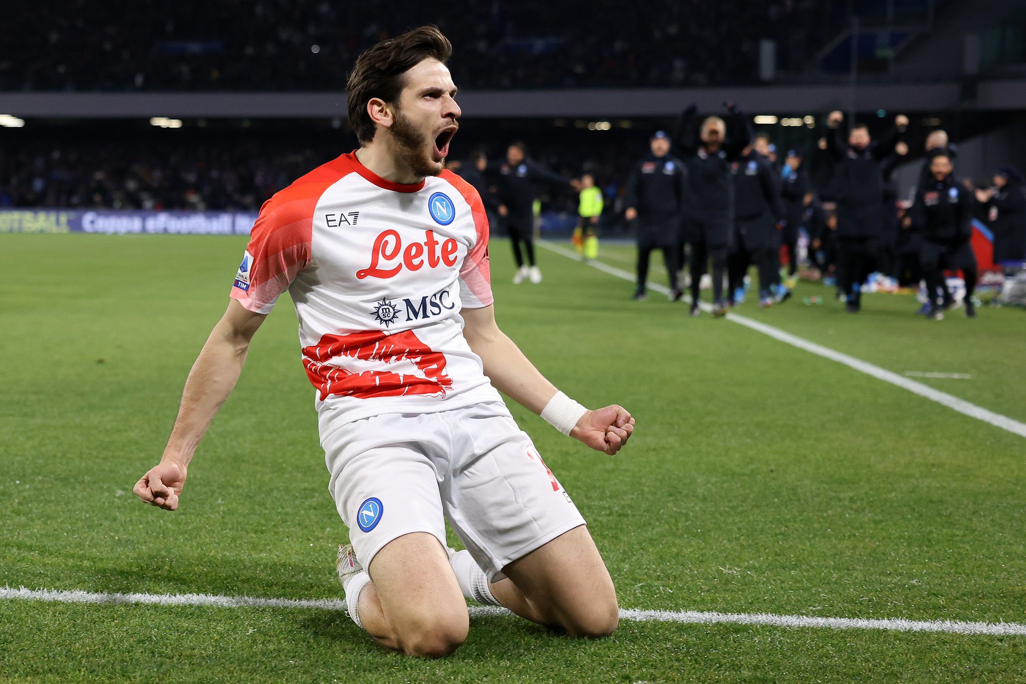 Napoli Tak Rela Kehilangan Khvicha Kvaratskhelia